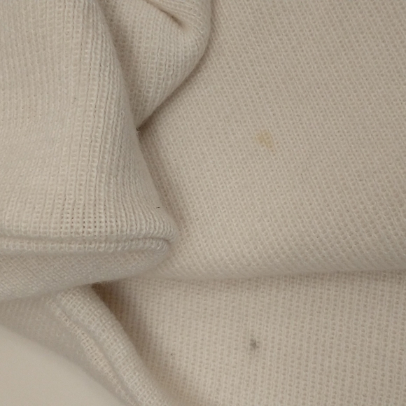 Bloomingdales Infinity Scarf Soft Wool Made in Italy 18.5" x 72" Quality Ivory - Picture 5 of 6